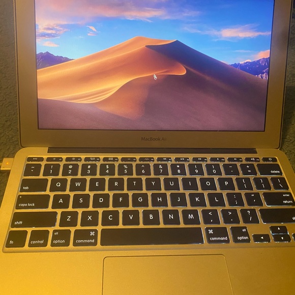 2017 MacBook Air - Picture 1 of 2